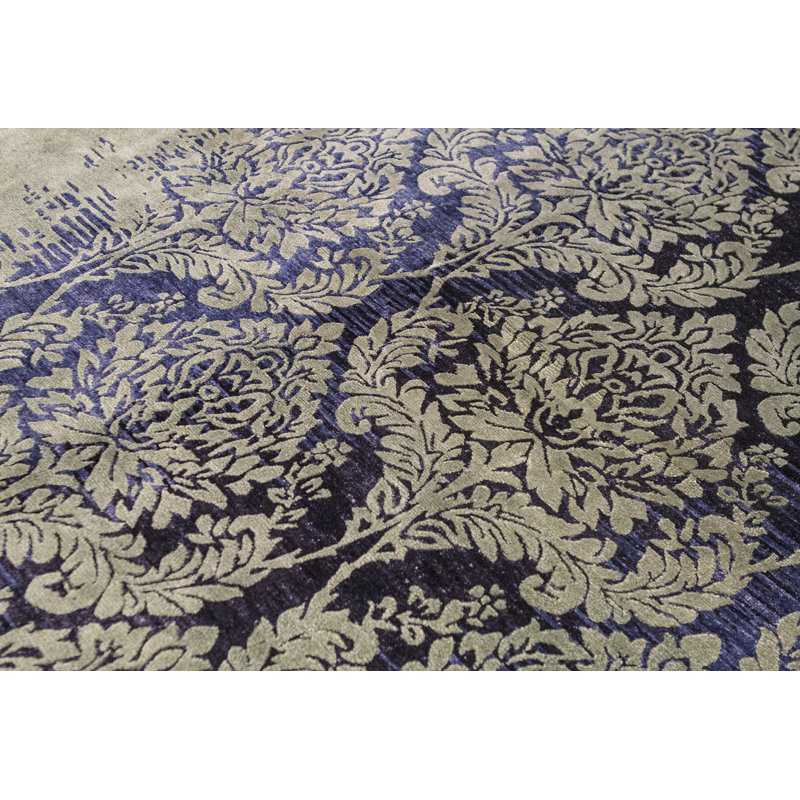 Neo Villa Damask Area Rug