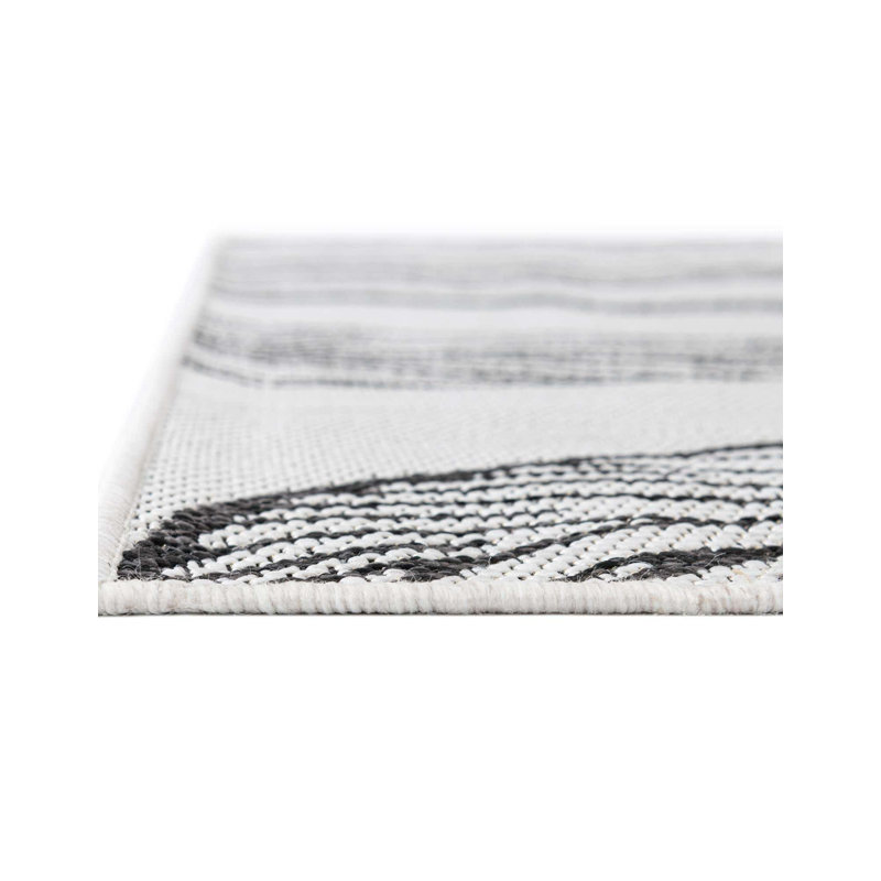 Firman Floral Indoor / Outdoor Rug, Rectangle 4'1" x 6'1"