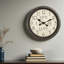 Horloges murales rondes Cherese en brun antique, style transitionnel
