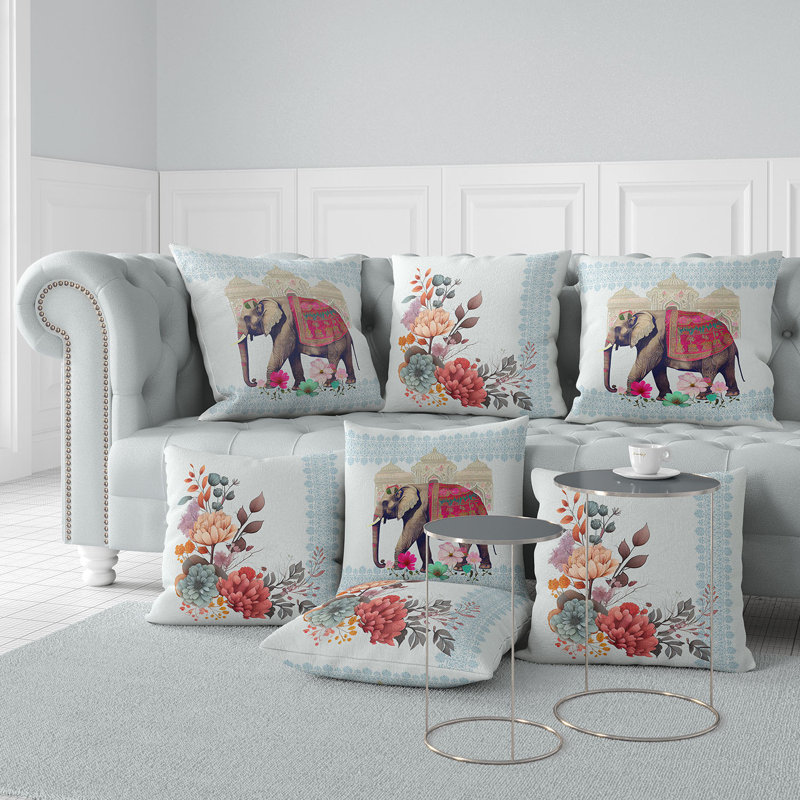 Coussin décoratif intérieur / extérieur Walking Elephant, 16 po x 16 po