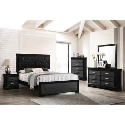 Lit double à panneau noir avec tête de lit tapissier et capitonnage à boutons scintillants pour une chambre à coucher élégante