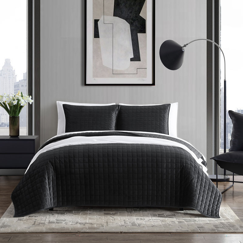 Diamond Velvet 3 Piece Quilt Set, King Quilt + 2 King Shams, Black