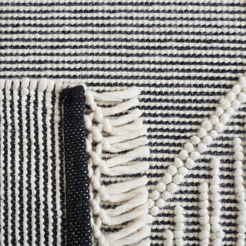 Altis Flat Weave Wool/Cotton Southwestern Rug in Ivory/Black, Rectangle 8' x 10'