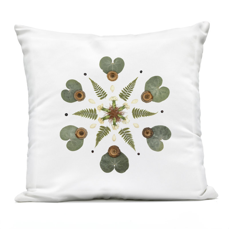 Coussin d'extérieur Lily Pad & Fern Mandala, imprimé par Beth Adoette