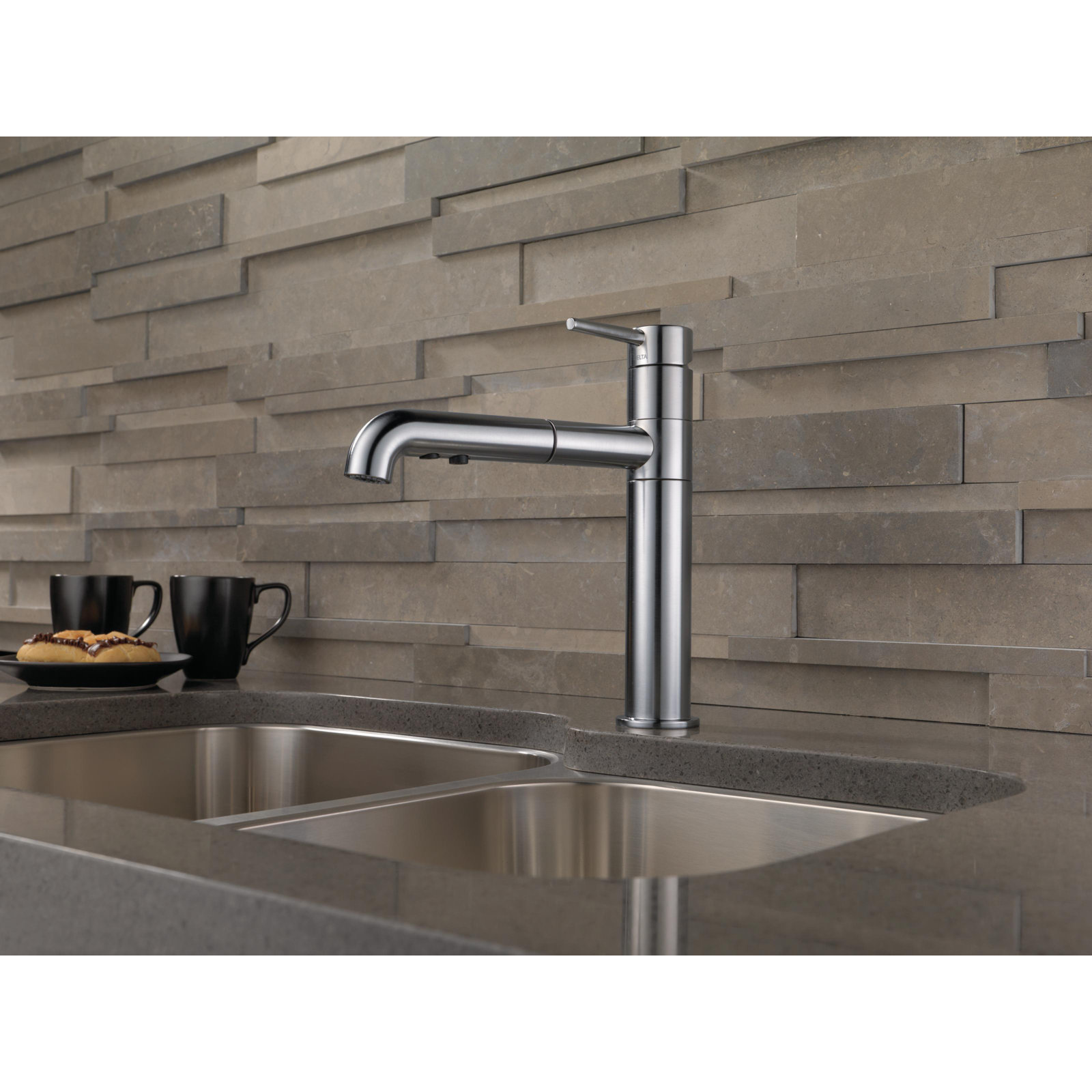 Trinsic Pull Out Sprayer Kitchen Sink Faucet, Single Handle Kitchen Faucet, Arctic Stainless