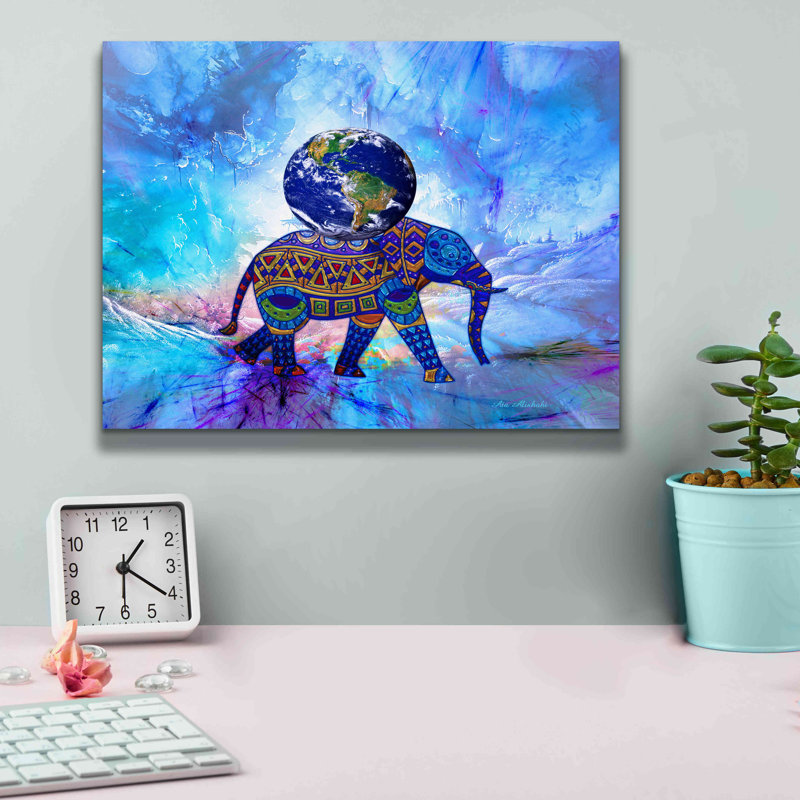 «Earth On Elephant» par Ata Alishahi, H 12 po x l 16 po x P 0,75 po