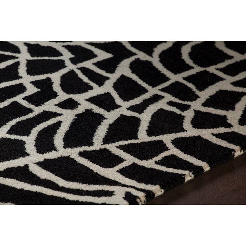 Luxurious Hand-Tufted Black Wool Rectangular Rug 5' x 7'6"
