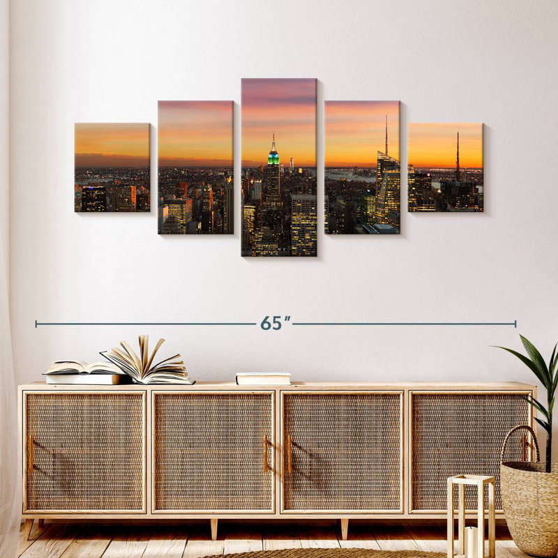 La nuit à New York, H 24 po x l 55 po