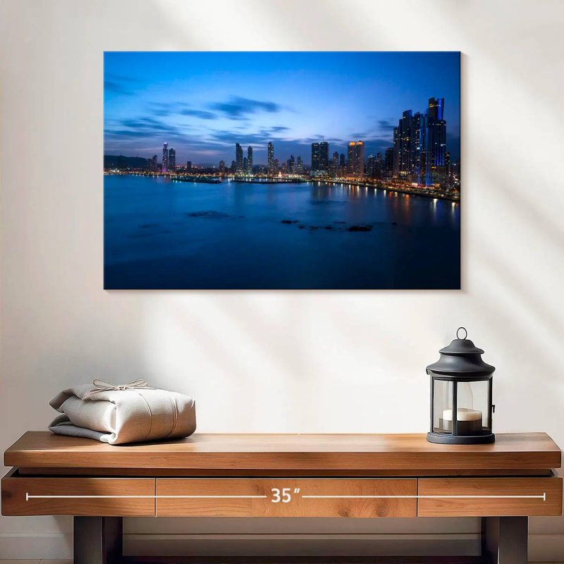 Hannes Panama, 16" H x 24" W