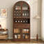 Grande armoire de bar arquée, idéale pour un décor de maison de campagne moderne-681286685