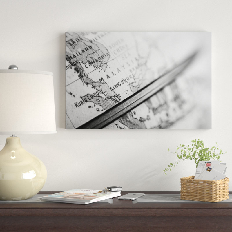«Black and White Globe», impression sur toile