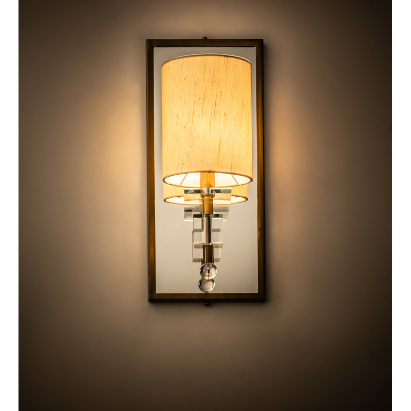 Barfleur 1 - Light Wallchiere