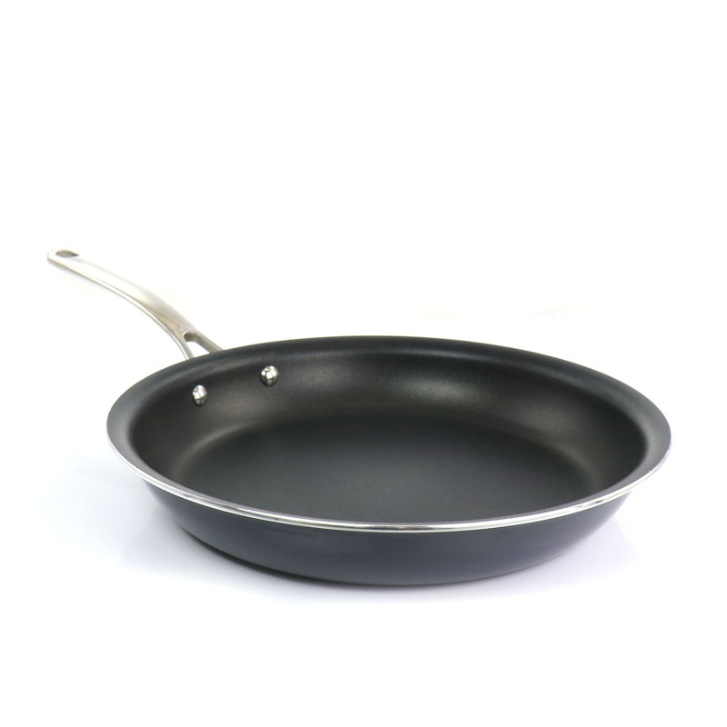 Poêle à frire antiadhésive en aluminium 10 po Martha Stewart, 12", Noir