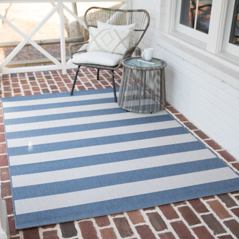 Tapis intérieur / extérieur tissé à la machine Gonsalez, Rectangle 5 pi 3 po x 7 pi