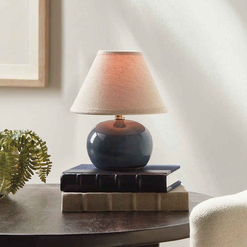 Mini lampe de table en céramique Oscar, Bleu, H 8 po x l 6,5 po x P 6,5 po