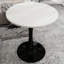 Table basse de 27,6 pouces noire, table de salle à manger de style Mid-Century moderne, pouvant accueillir de 2 à 4 personnes, dotée d'un plateau de table rond en marbre, convenant à divers environnements.-1423334740-1423334728