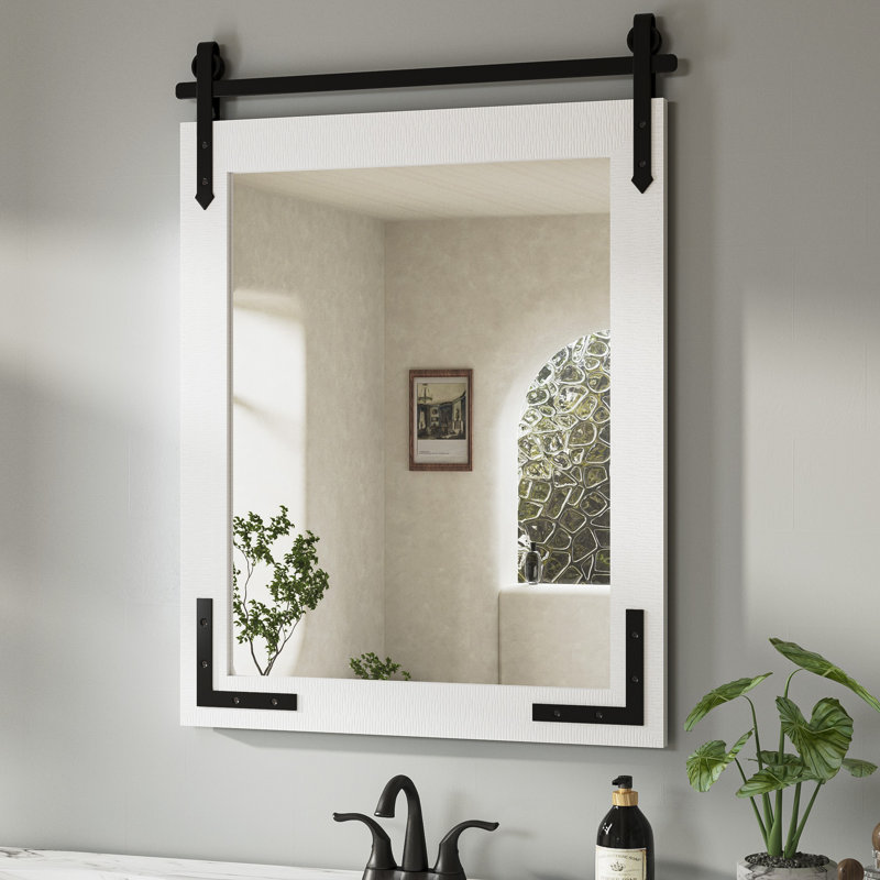 Miroir décoratif Brunilda Rustic Farmhouse, Blanc, 30 po x 22 po