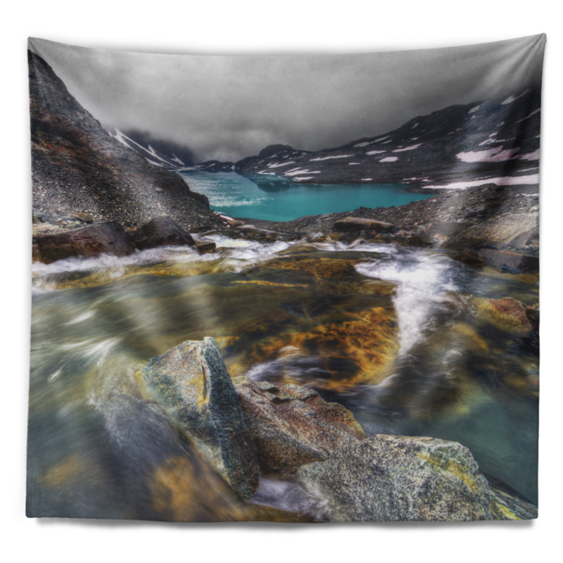 Polyester ruisseau Mountain qui coule dans le lac avec accessoires de suspension inclus, H 68 po x l 80 po