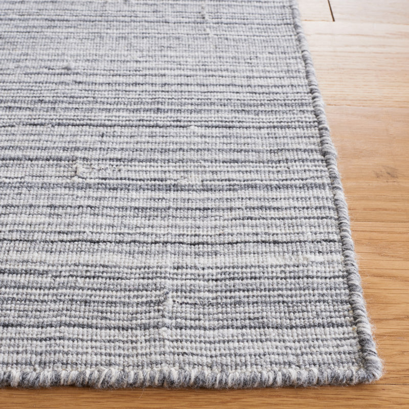 Nomadic Essence Gray Synthetic 4' x 6' Handwoven Flatweave Rug