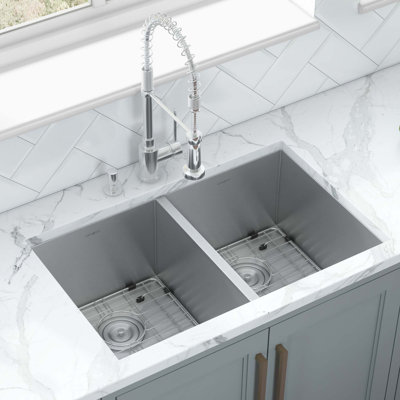 Ruvati 30-inch Undermount 50/50 Double Bowl Zero Radius 16 Gauge Stainless Steel Kitchen Sink