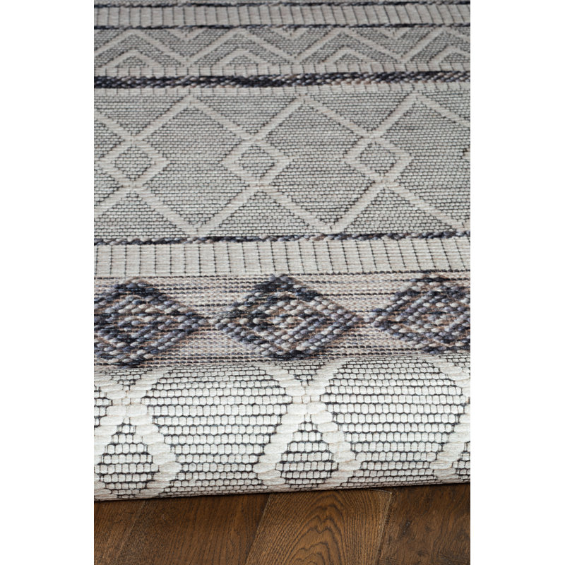 Geometric Indoor Rug, Runner 2' x 10'
