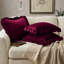 Housses de coussin décoratives luxueuses à volants en velours, pour canapé ou fauteuil.-133653753-133653755