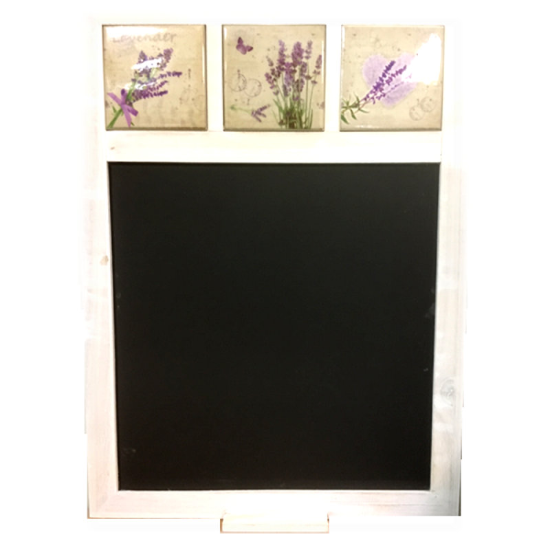 Cadre blanc avec tableau noir en carreaux de céramique