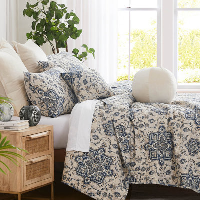 PERSIA 7-Piece Quilt Bedding Set by Southshore Fine Linens