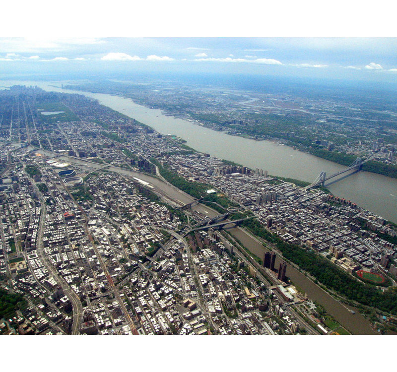 Vue aérienne de New York, H 36 po x l 48 po
