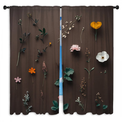 Assortiment de rideaux de fenêtre avec fleurs assombries et voilage - 2 panneaux