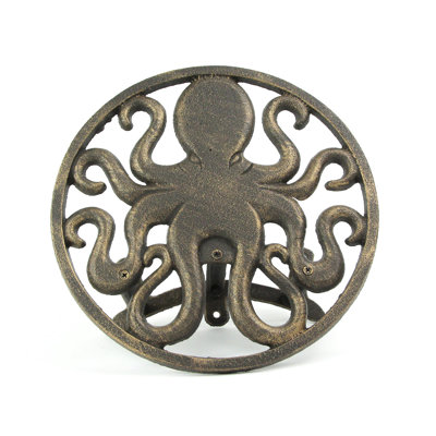 Support à boyau d'arrosage mural en fonte nautique au fini bronze - diamètre de 12 po, profondeur de 5,75 po, capacité de 125 pi