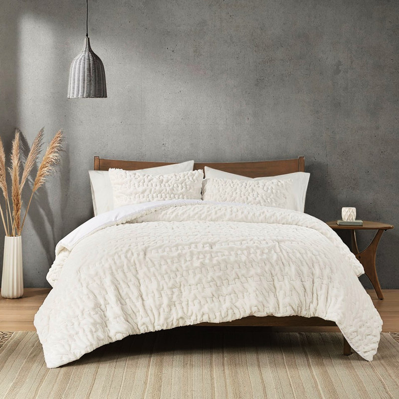 Bedding - King/ King Fur Luxury Soft