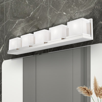 Barre d’éclairage de salle de bain 5 lumières en chrome poli à intensité variable harmoni