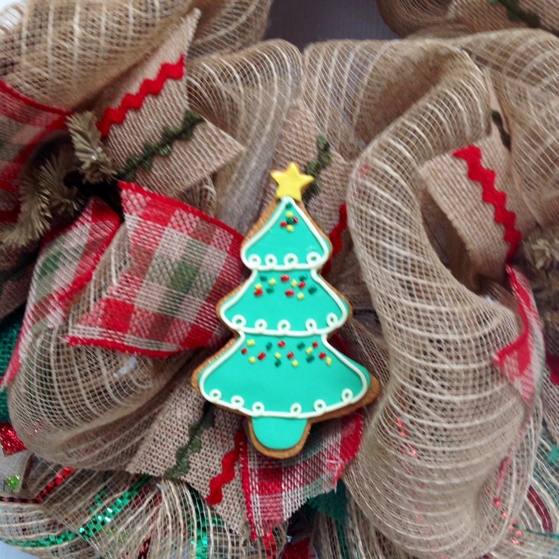 Couronne de Noël avec biscuits au pain d'épices