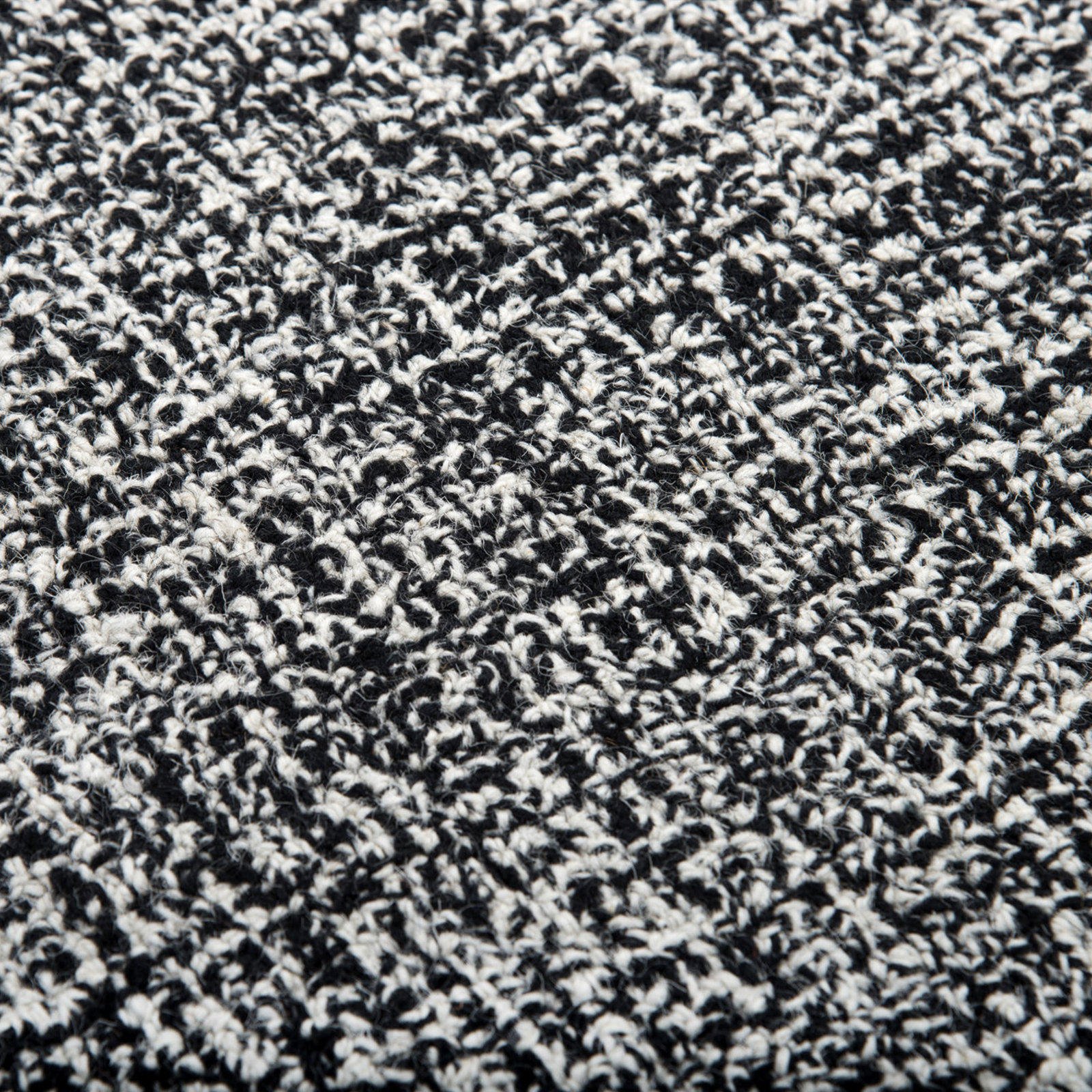 Britley Black White Hand-Tufted Wool Rug, Round 8'