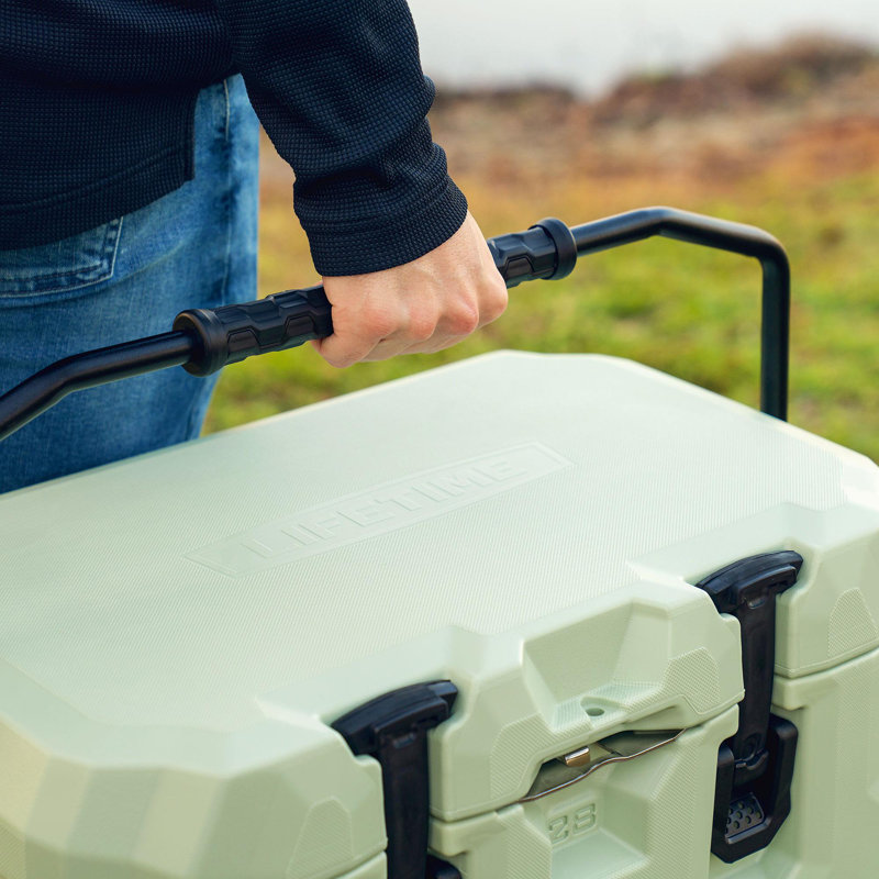 28 Quart Glacier Cooler
