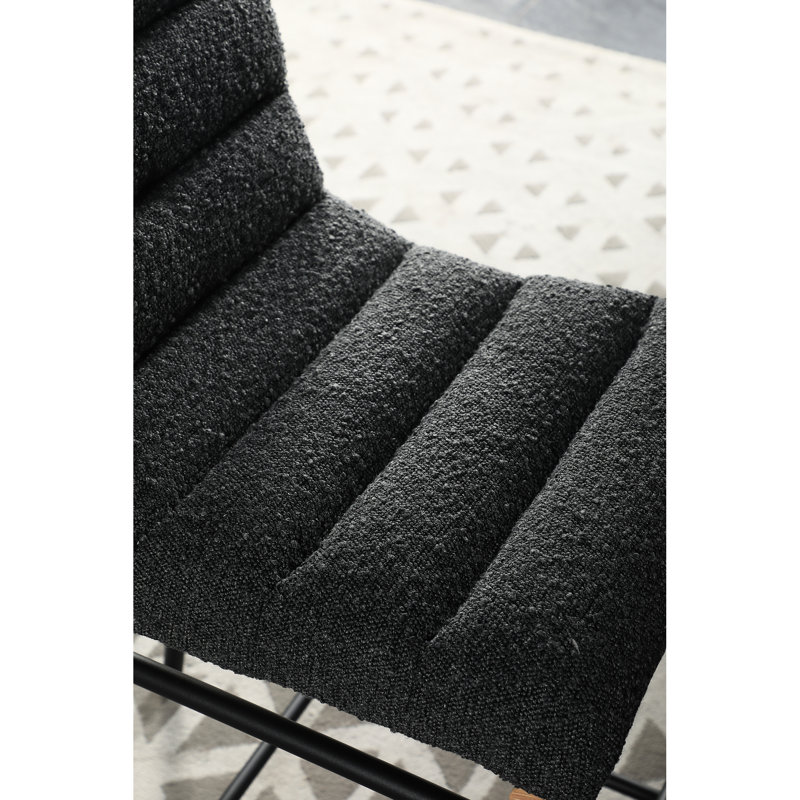Fauteuil bouclé gris foncé à hauteur de comptoir - garniture en cuir rembourrée avec barre en bois et pieds en fer