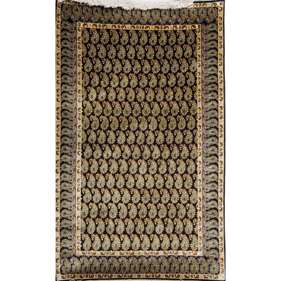 Tapis noir Kashmiri avec motif cachemire noué