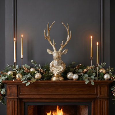 21" Resin Deer Bust With Magnolia Garland