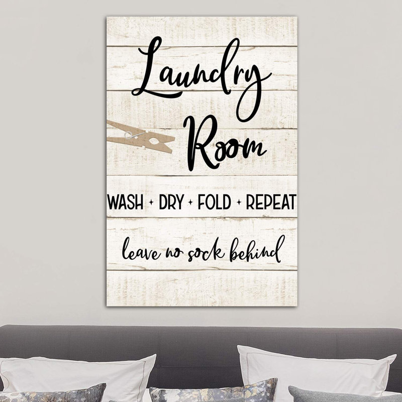Laundry Pin I par impression, Toile tendue, H 40 po x l 26 po x P 1,5 po