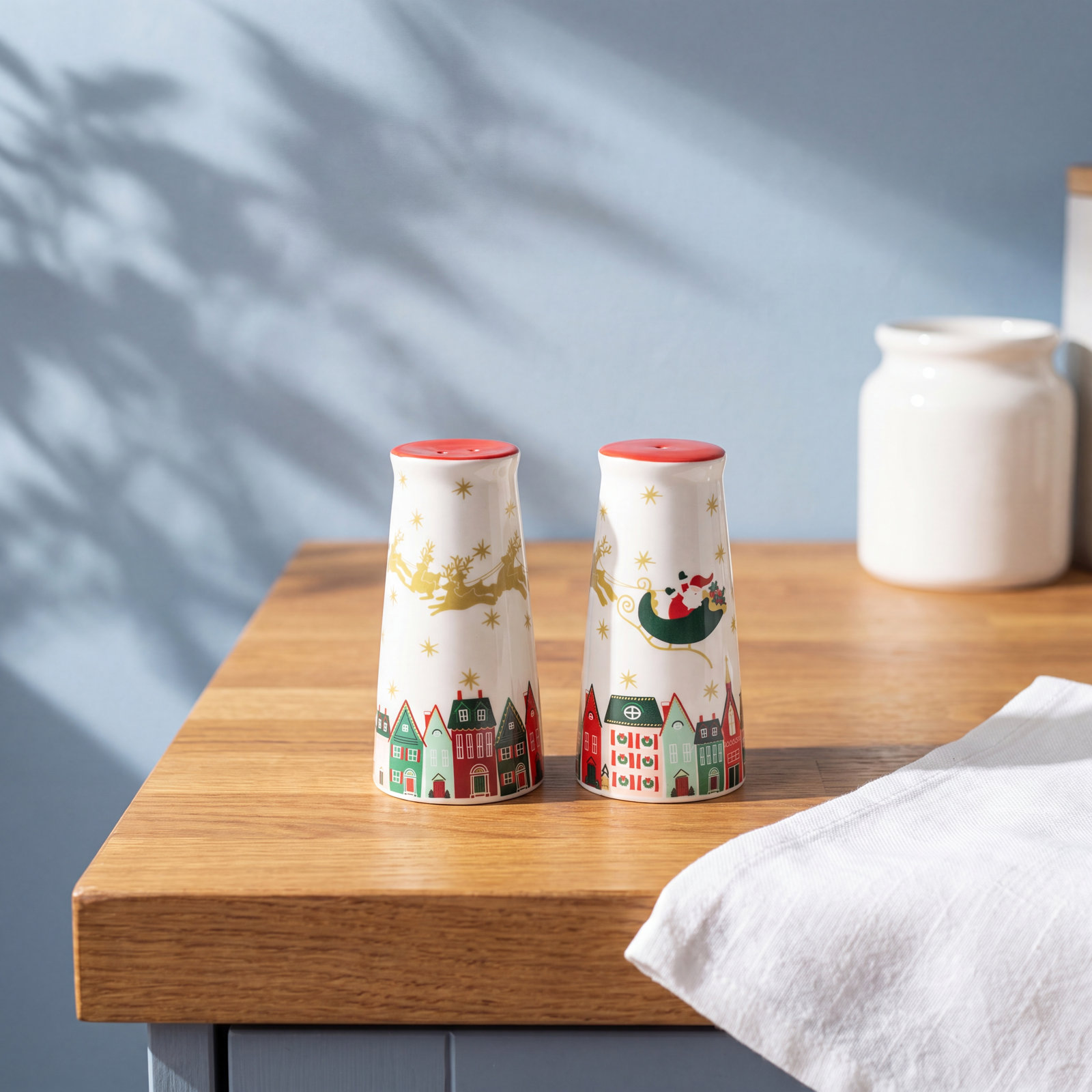 Ceramic Salt And Pepper Shaker Set