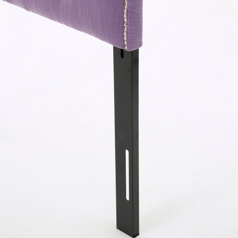 Tête de lit simple mauve avec un design contemporain et un tissu à coutures à boutons, Mauve clair