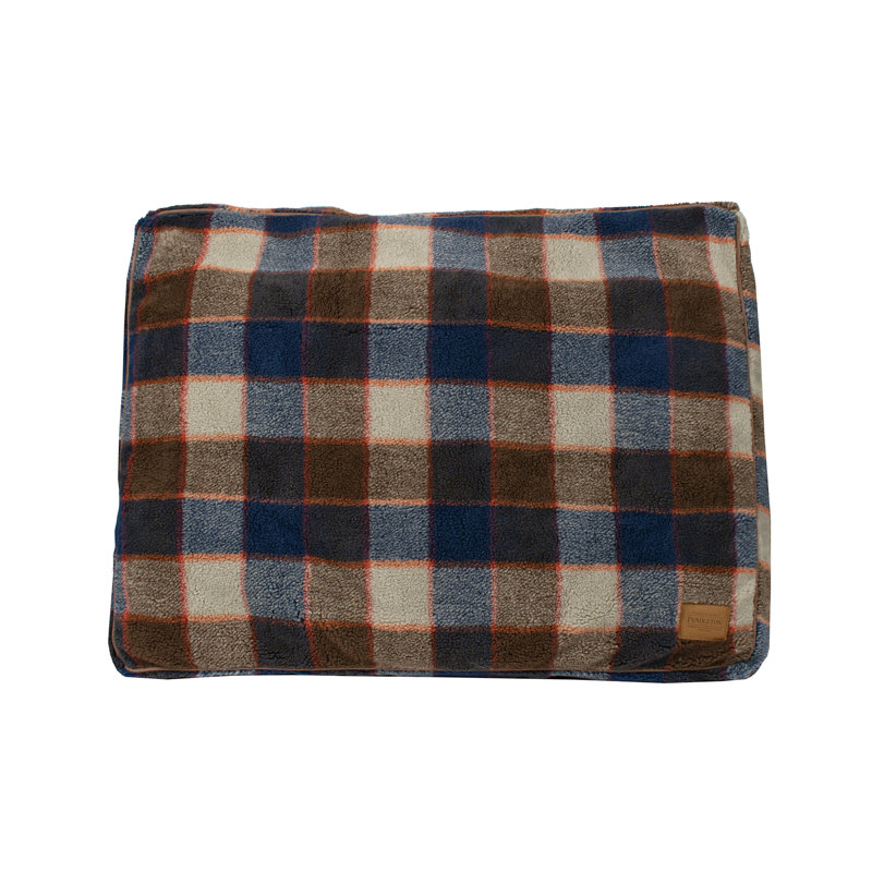 Pendleton Pet Napper, Mountain Plaid, Medium (36"w x 27"d x 4"h)