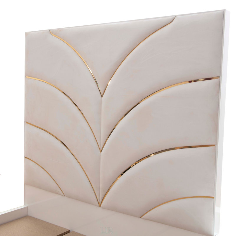 Lit tapissier très grand Laura Gold