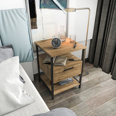 Table de chevet moderne avec finition noire et chêne, 17,7 x 17,7 x 24,3 pouces | 100% panneau de particules enduit de mélamine, épaisseur: 0,7 pouce | Conception élégante et fonctionnelle pour la chambre à coucher ou le salon, concept industriel