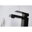 Robinet de meuble-lavabo noir mat avec bec cascade, robinet d'évier à poignée simple, acier inoxydable fabriqué pour la durabilité, corrosion protégée et empreintes digitales, bec à débit d'eau équilibré