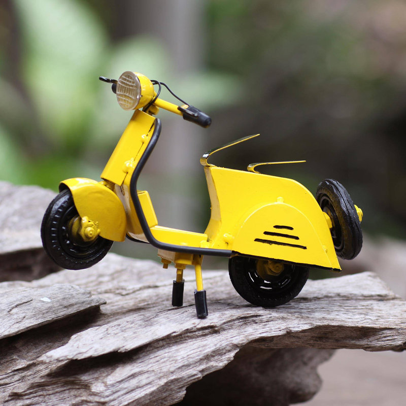 Dupoint Transportation Figurines & Sculptures, Yellow