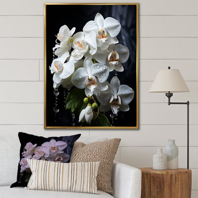 Pétales d'orchidées blanches élégantes sur toile
