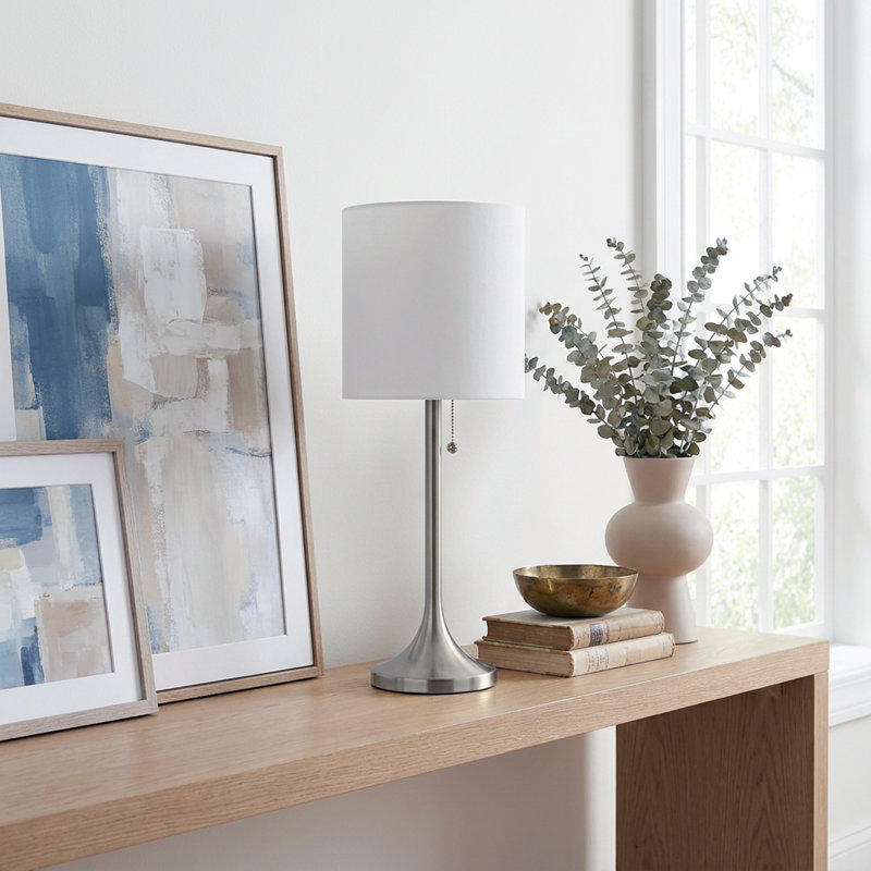 Lampe de table moderne conique Schnitzer, nickel brossé, abat-jour blanc, 54 cm (21,25 po) de hauteur, White/Brushed Nickel