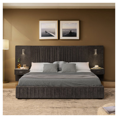 Grand lit moderne avec revêtement en chenille, éclairage réglable et table intégrée